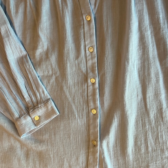 Loft light blue swing top large button down with stitched shoulders and back - Picture 6 of 7